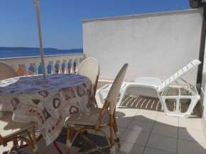 Sea View Holiday Home in Okrug Gornji with Balcony